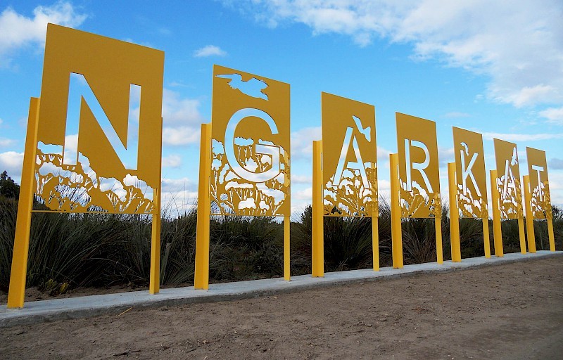 <b>Ngarkat Signage</b><span><b>:</b> Sonnex completed the manufacture and installation of Aboriginal regional signs at various locations within South Australia for the Department of Transport.<span>